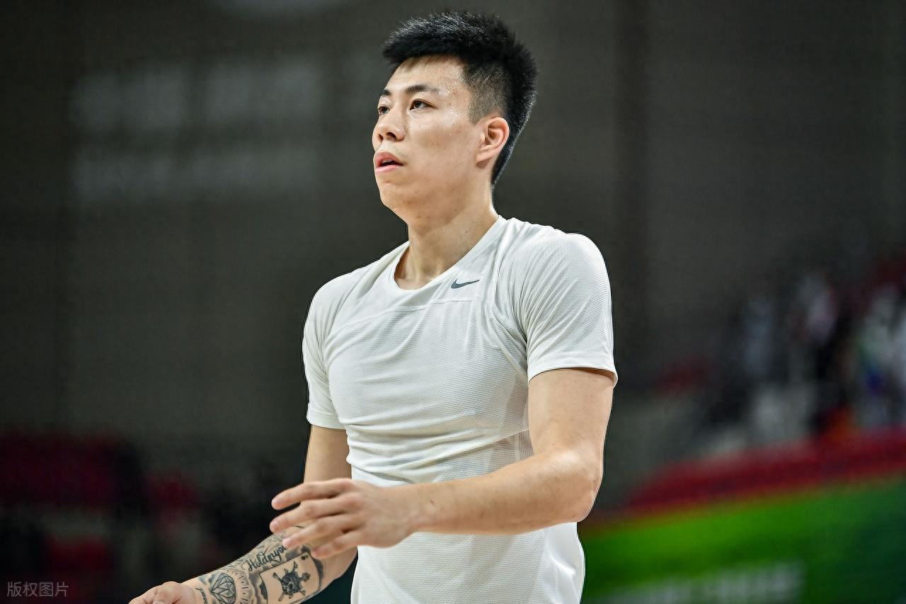 开云体育app-并非不服赵继伟，官媒曝张镇麟离队内幕：杨鸣难辞其咎，球队缺钱