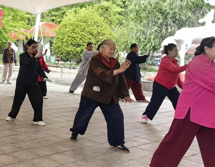 开云体育官网-追光｜81岁，她见证了西藏体育六十年变迁